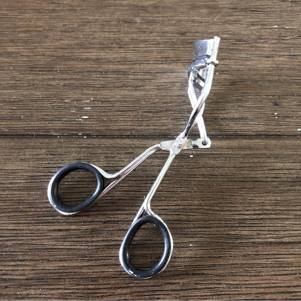 Julep eyelash curler